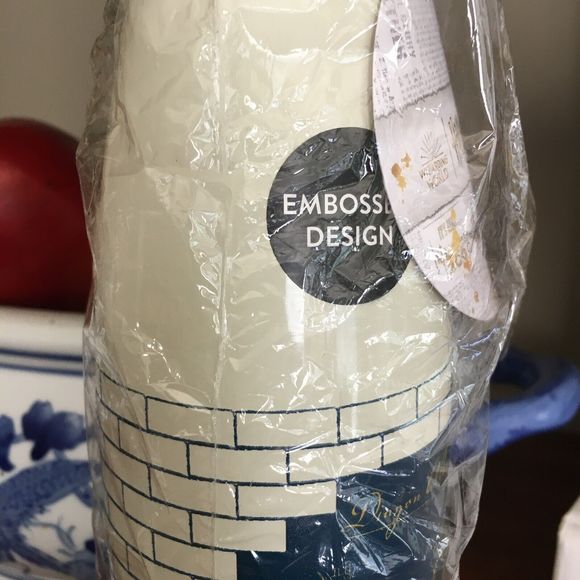 NWT Harry Potter Wizarding World Diagon Alley Embossed Stainless Steel Bottle - Picture 6 of 10